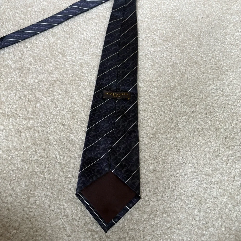 Louis Vuitton Silk Monogram Stripe Tie Designer Career Work Wear Classic - Picture 6 of 7